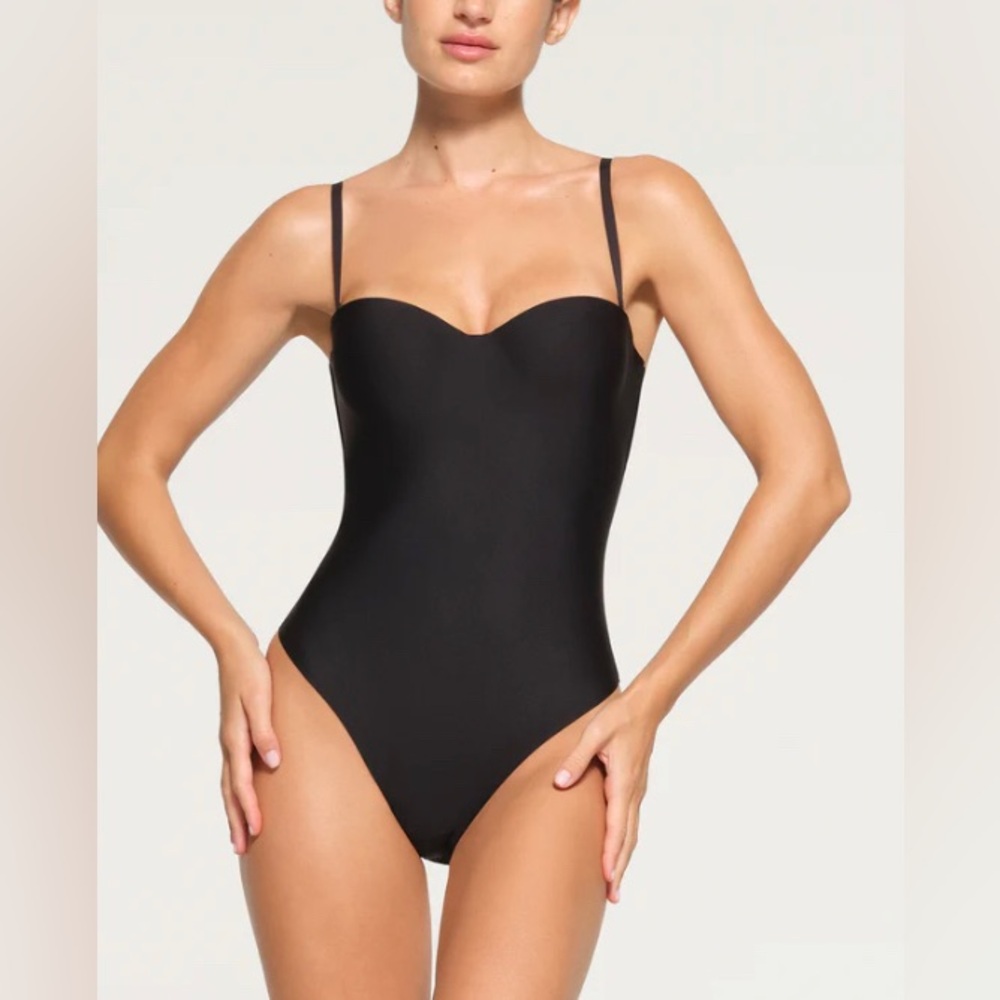 SKIMS Body Contouring Bodysuit XS